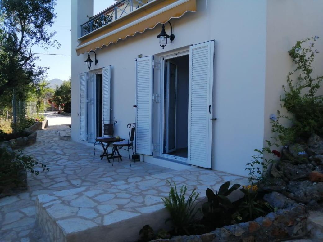 Appartement In Olive Groove House Peloponnesos Western Mani Kalianeika Eksteriør billede