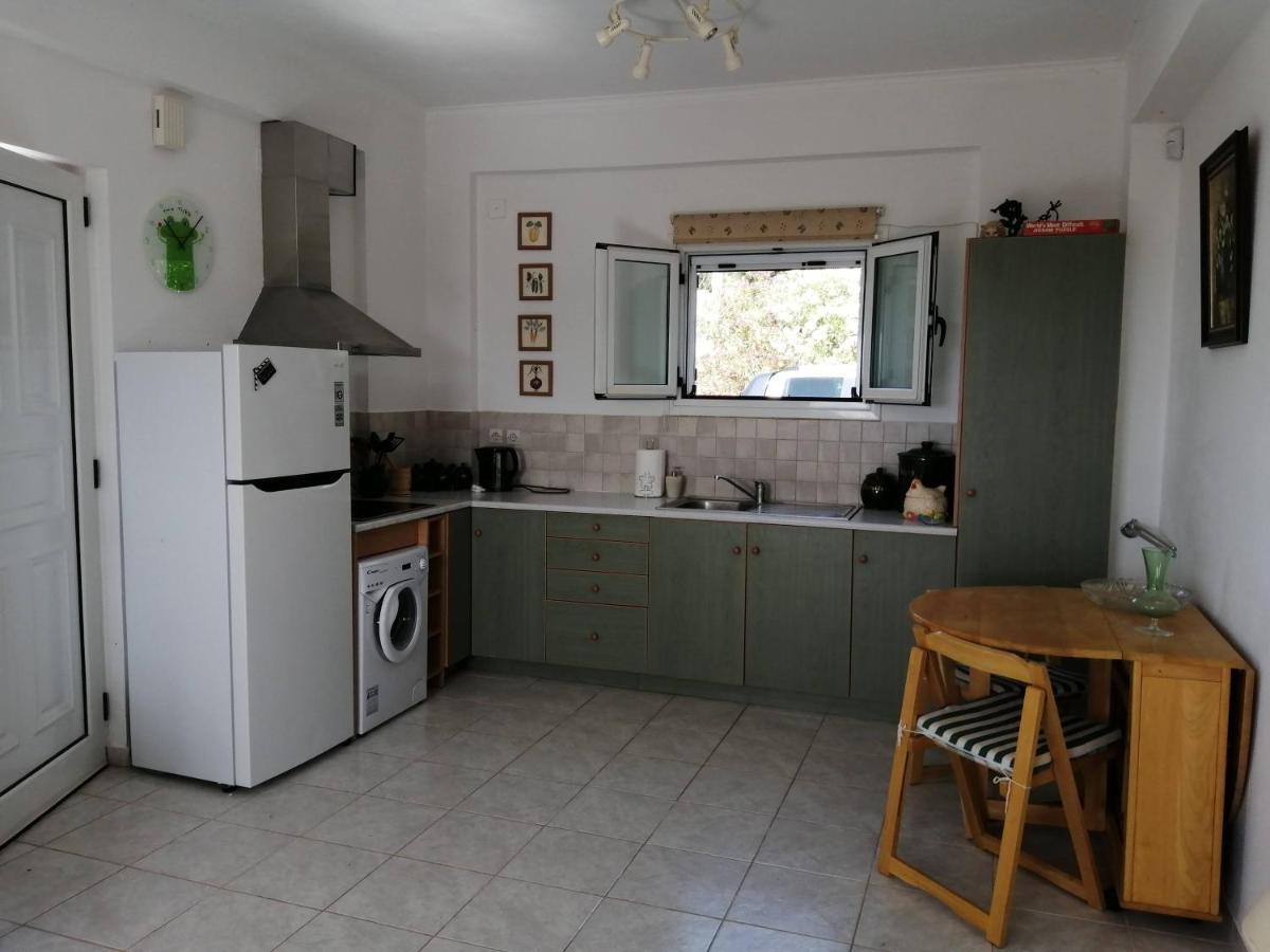 Appartement In Olive Groove House Peloponnesos Western Mani Kalianeika Eksteriør billede